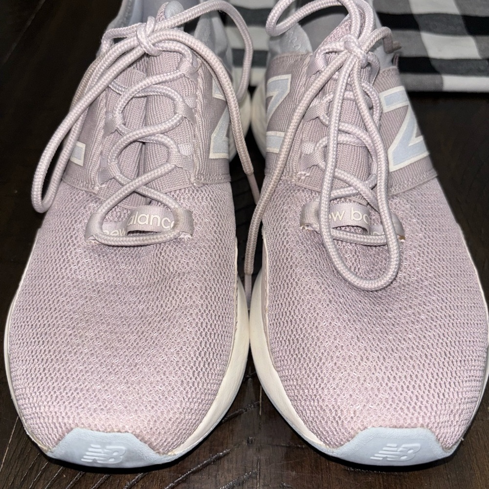 New Balance Women's ROAV athletic shoes